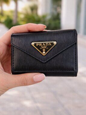 Prada Milano Black Vitello Leather Envelope Tri-Fold Wallet Made in Italy